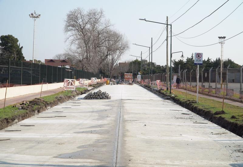 MÁS PAVIMENTOS NUEVOS EN VILLA ADELINA