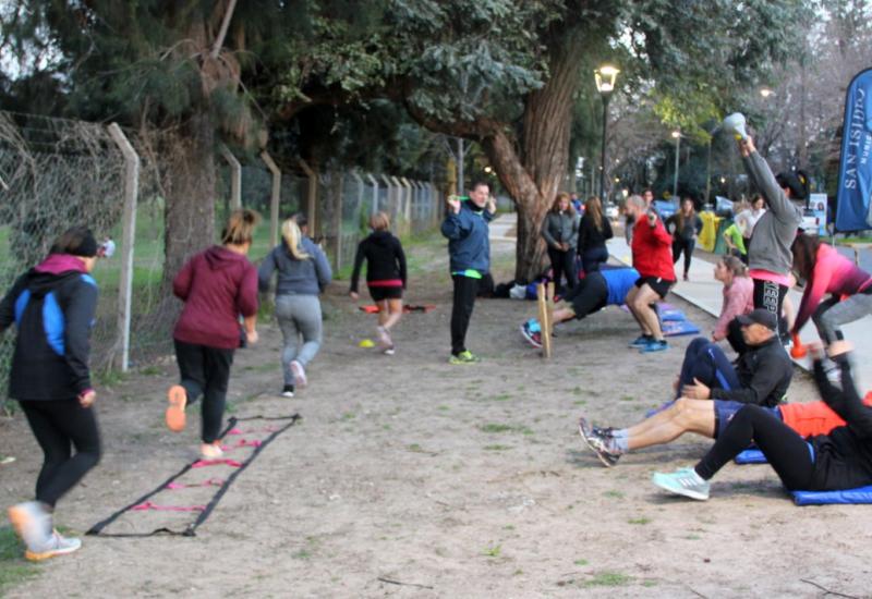 CLASES DE RUNNING EN VILLA ADELINA CLASES DE RUNNING EN VILLA ADELINA