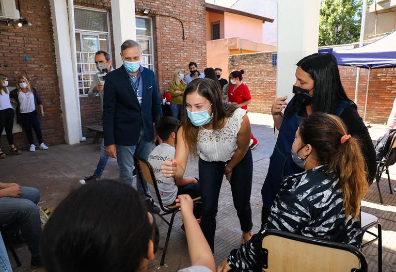 VACUNACIÓN CONTRA EN ESCUELAS MALVINAS