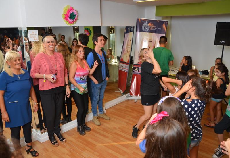 BECAS ESCUELA DE VALERIA LYNCH, MUNICIPIO DE SAN ISIDRO