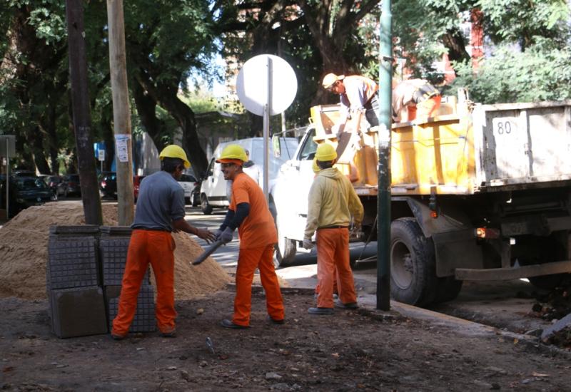 RENOVACIÓN DE VEREDAS EN CENTROS COMERCIALES DE ACASSUSO