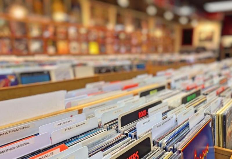 Feria de vinilos, Municipio de San Isidro