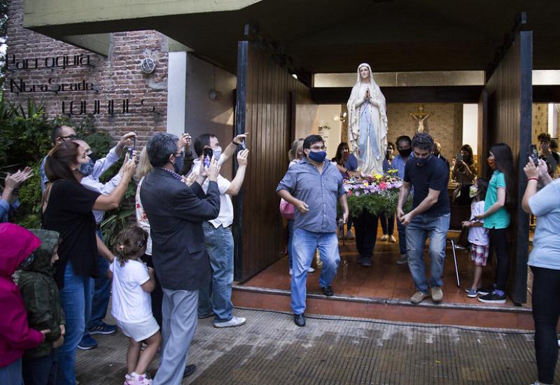 municipio de san isidro, iglesia, religion, virgen de lourdes, precesion, religioso
