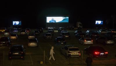 AUTOCINE: CONTROLES ESTRICTOS Y PÚBLICO FELIZ