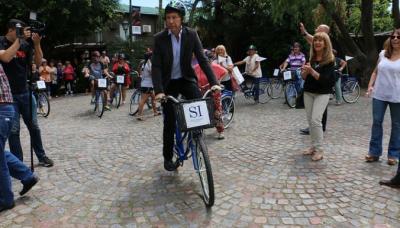 Nuevas bicicletas para los abuelos de Puerto Libre, Municipio de San Isidro
