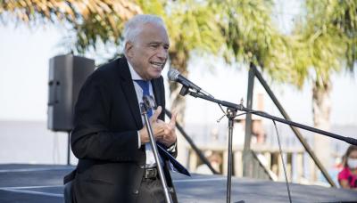 municipio de san isidro, dr cormillot, nutricion, salud, puerto libre, charla, comer sano, diabetes, sobrepeso