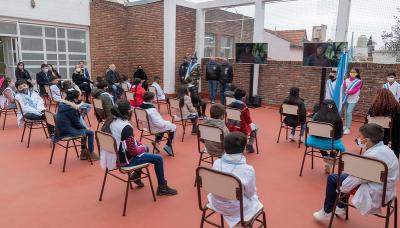 Dia de la bandera en San Isidro, escuelas malvinas, patria, bandera, sol