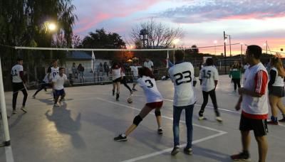 ENCUENTRO DEPORTIVO EN EL BAJO BOULOGNE