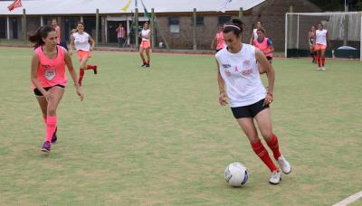 FUTBOL FEMENINO SAN ISIDRO municipio de san isidro, futbol femenino, mujer, mujeres, pink soccer, torneo, sala, pelota, deporte, deportes