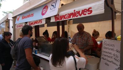 PIC NIC EN MARTÍNEZ, municipalidad de san isidro, plaza 9 de julio