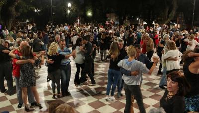 MILONGA A CIELO ABIERTO, MUNICIPIO DE SAN ISIDRO