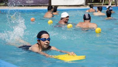 municipio de san isidro, tercera edad, adultos mayores, puerto libre, pileta, natación, verano, natacion