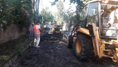 Nuevo asfalto y cordón en el bajo de san isidro