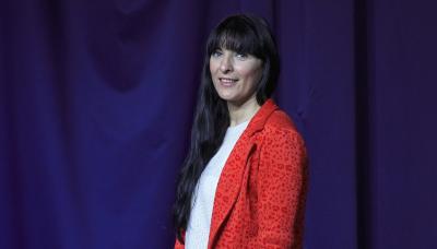 municipio de san isidro, cultura, finde en escena, paula palmeta, teatro, online, gratis, redes sociales, transmisión en vivo, instagram, facebook, san isidro, casa de muñecas, una viuda dificil