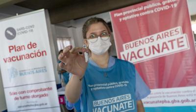 municipio de san isidro, coronavirus, vacunacion, campo de deportes, deporte, vacunar, vacuna