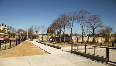 CONSTRUYE UNA MODERNA PLAZA EN BECCAR