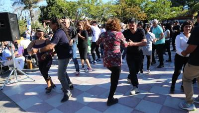 ROCK AND ROLL EN VILLA ADELINA