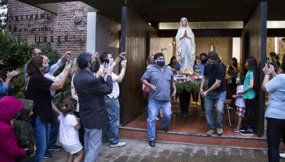 municipio de san isidro, iglesia, religion, virgen de lourdes, precesion, religioso