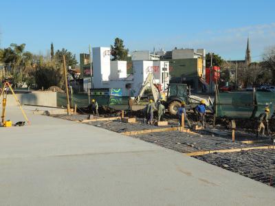 AVANZAN LAS OBRAS EN EL PARQUE PÚBLICO DEL PUERTO